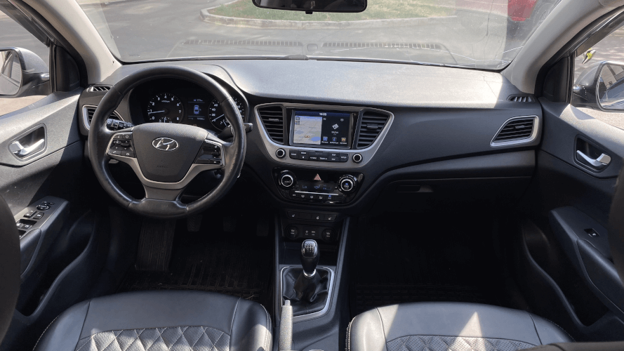 Hyundai Solaris Comfort 2017 (фото 4)