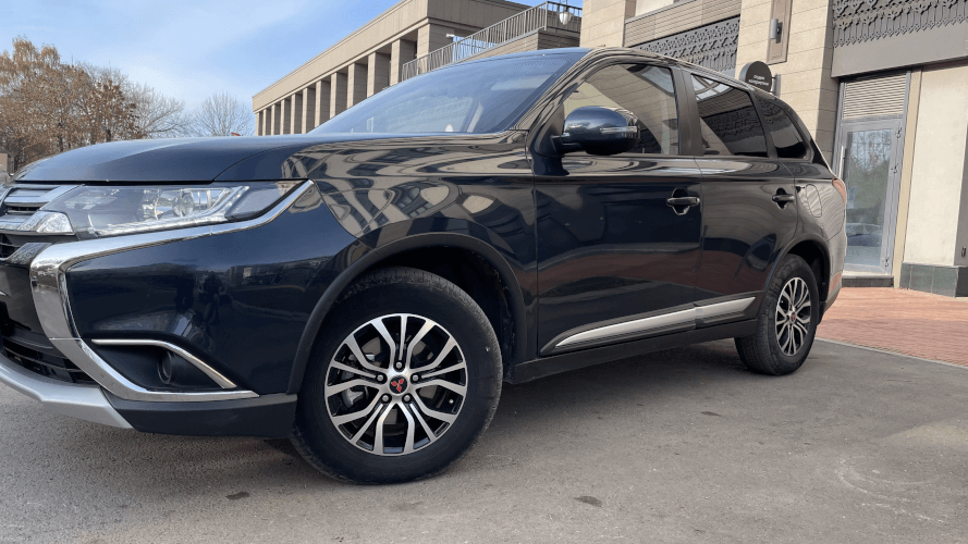 Mitsubishi Outlander 4х4 2018 (фото 2)