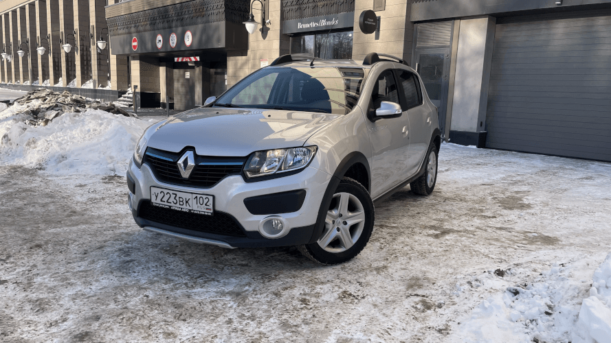 Аренда, прокат, каршеринг Renault Sandero Stepway в Казани посуточно без водителя 