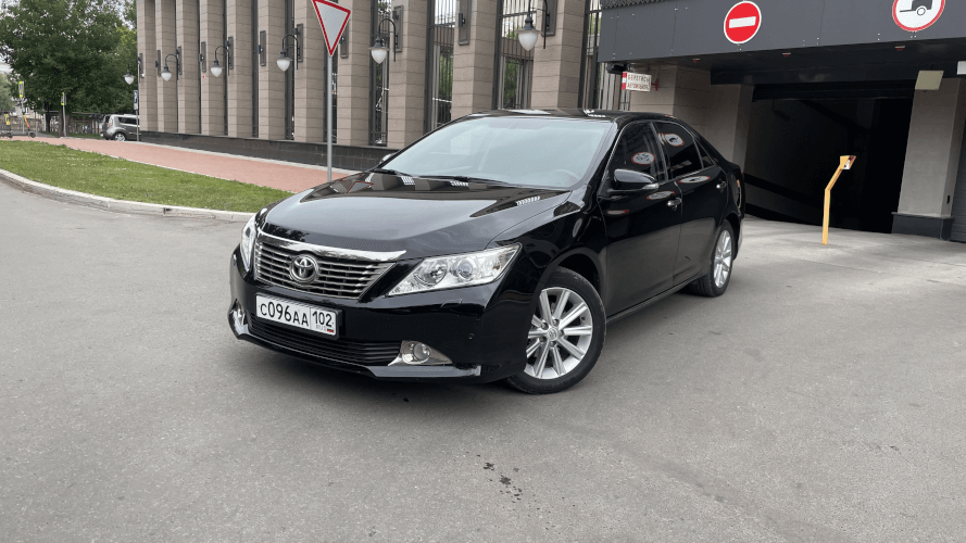 Аренда, прокат, каршеринг Toyota Camry Prestige в Казани посуточно без водителя 