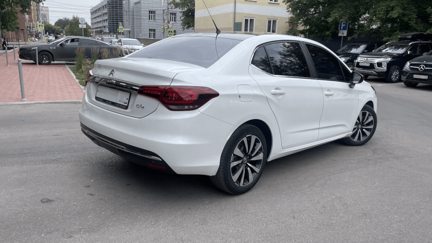 Citroen C4 Turbo 2019 (фото 2)