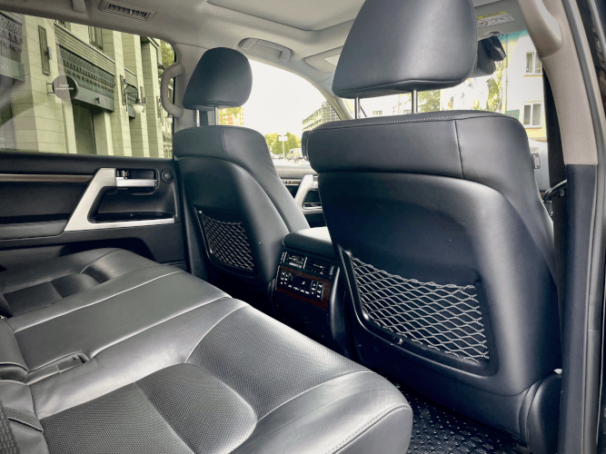 Toyota Land Cruiser 200  2018 (фото 3)