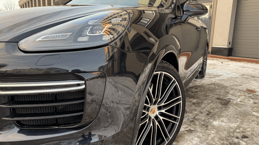 Porsche Cayenne GTS 2016 (фото 4)