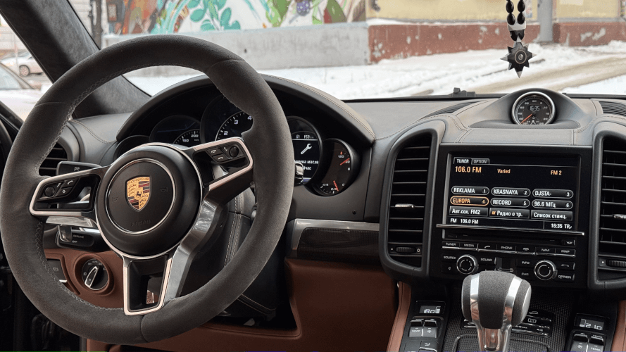 Porsche Cayenne GTS 2016 (фото 3)