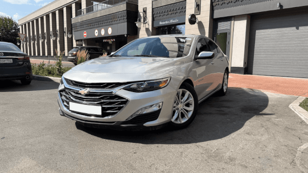 Аренда, прокат, каршеринг Chevrolet Malibu Premier в Казани посуточно без водителя 