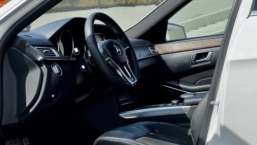 Mercedes-Benz E 212 AMG 2015 (фото 5)