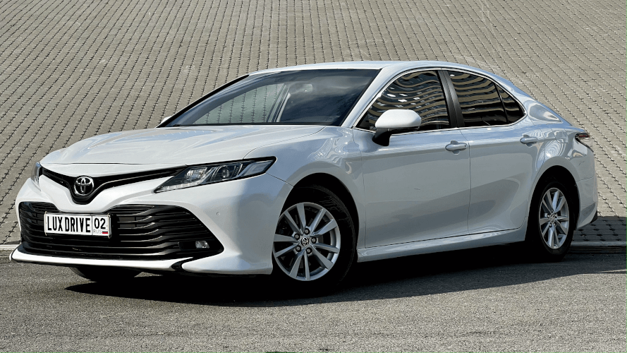 Аренда, прокат, каршеринг Toyota Camry 70-Elegance в Казани посуточно без водителя 