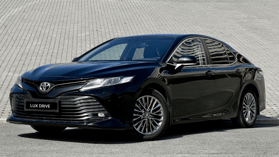 Аренда, прокат, каршеринг Toyota Camry 70 Elegance в Казани посуточно без водителя 