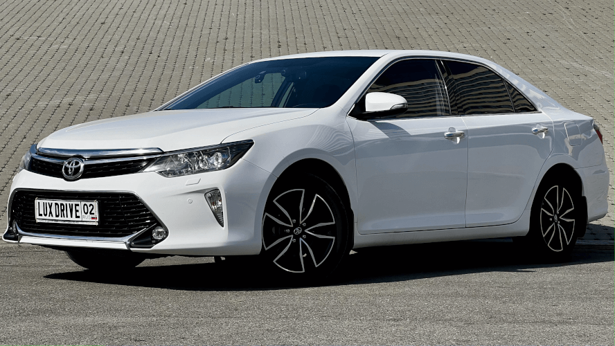 Аренда, прокат, каршеринг Toyota Camry 55 Elegance в Казани посуточно без водителя 