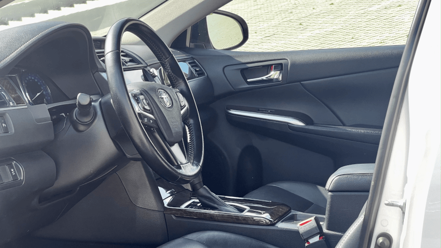 Toyota Camry 55 Elegance 2016 (фото 5)