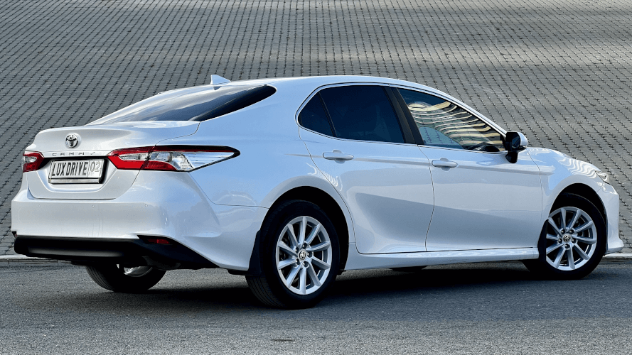 Toyota Camry 70 Elegance 2020 (фото 2)